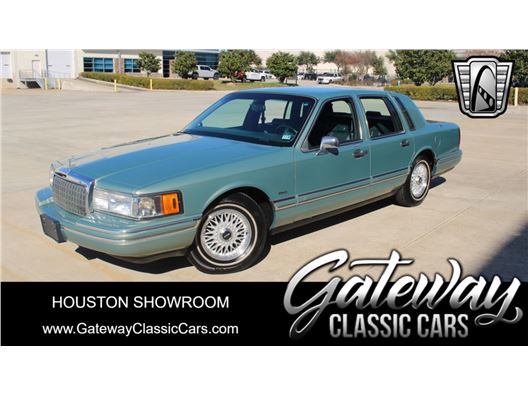 1994 Lincoln Town Car for sale in Houston, Texas 77090