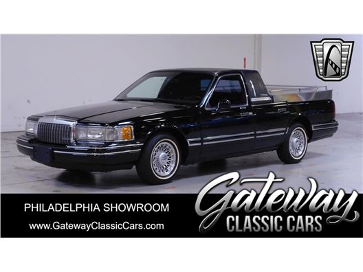 1993 Lincoln Town Car for sale in West Deptford, New Jersey 08066