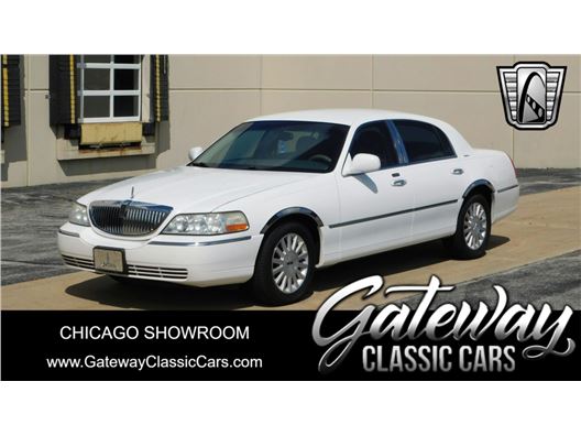 2003 Lincoln Town Car for sale in Crete, Illinois 60417