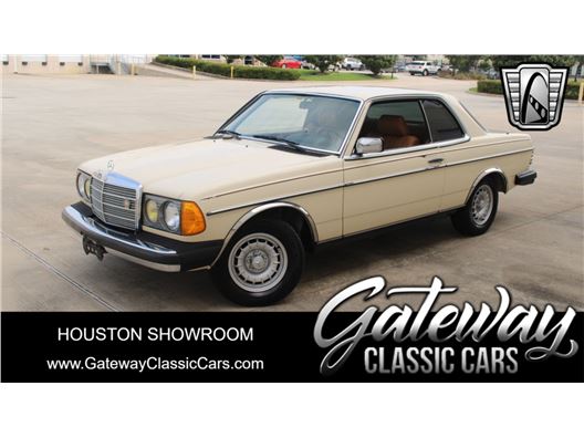 1985 Mercedes-Benz C-Class for sale in Houston, Texas 77090