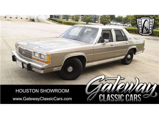 1989 Ford Crown Victoria for sale in Houston, Texas 77090