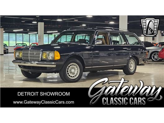 1982 Mercedes-Benz 300TD for sale in Dearborn, Michigan 48120