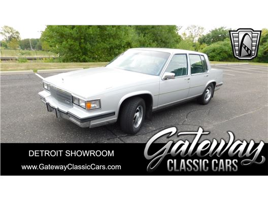 1985 Cadillac Fleetwood for sale in Dearborn, Michigan 48120