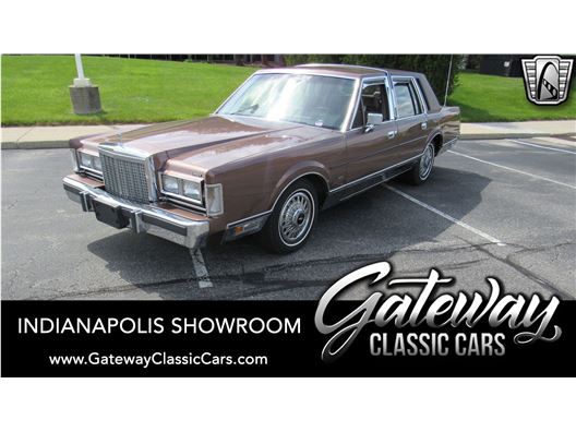 1987 Lincoln Town Car for sale in Indianapolis, Indiana 46268