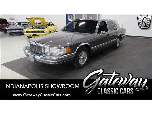 1990 Lincoln Town Car for sale in Indianapolis, Indiana 46268