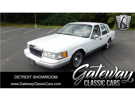 1991 Lincoln Town Car for sale in Dearborn, Michigan 48120