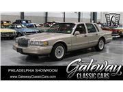 1997 Lincoln Town Car for sale in Runnemede, New Jersey 08078